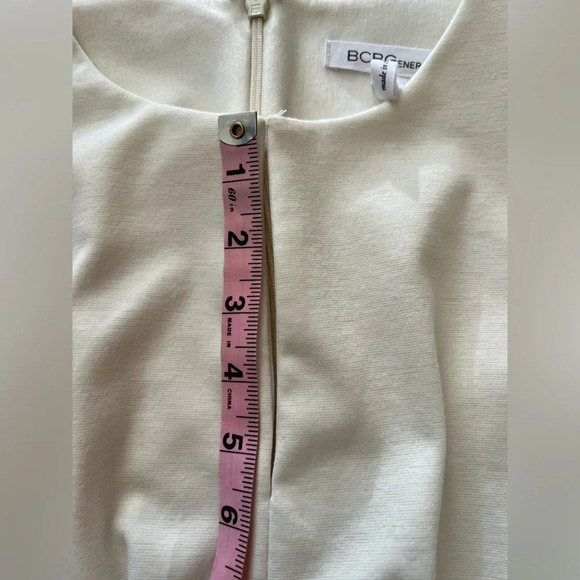 BCBG Generation Women’s dress Off White with black lace detail Size 12 - Picture 4 of 12